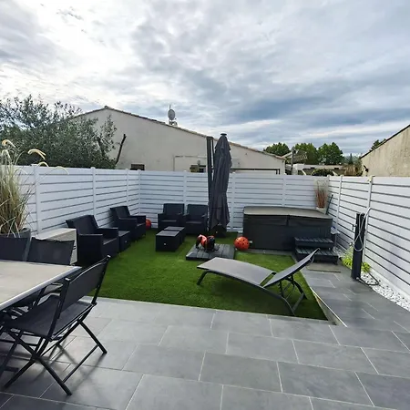 Cap D'agde, 3 Pieces, 4 Personnes - Fr-1-607-197 Apartment Agde