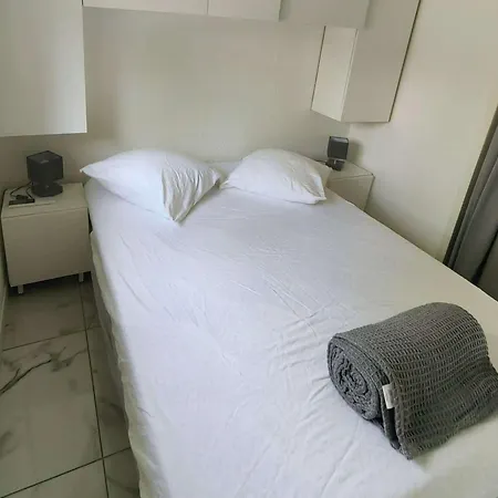 Cap D'agde, 3 Pieces, 4 Personnes - Fr-1-607-197 Apartment *